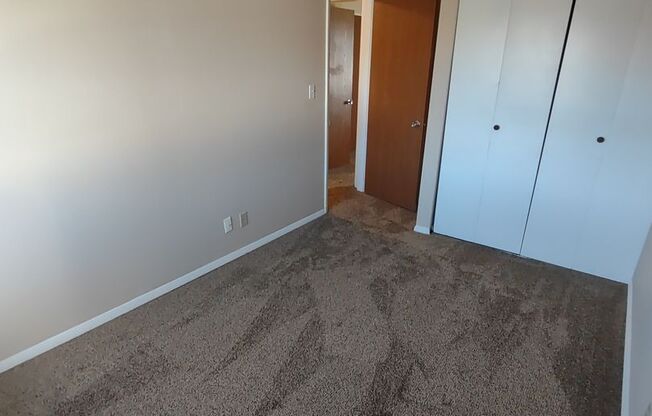 3 beds, 1.5 baths, 1,050 sqft, $1,249, Unit 3108