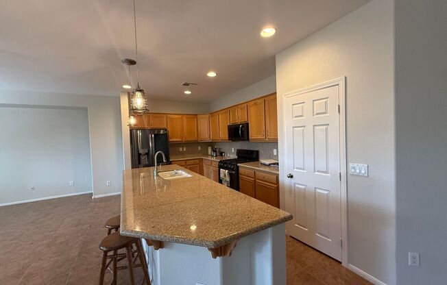 Great Single Story 3 Bedroom Home in Southwest Nevada Trails!
