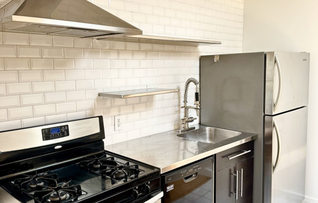 229 KENT AVE