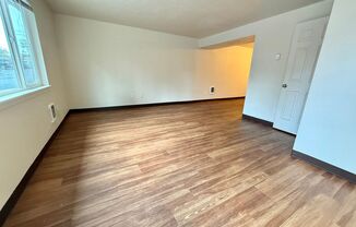 3 beds, 1.5 baths, 1,137 sqft, $1,775, Unit C15