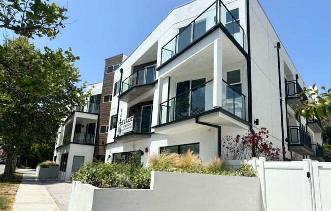 Riverside 4 Lease