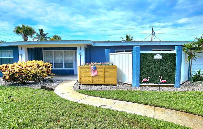 True Cocoa Beach Pool Home- Big Back Yard and Inground Pool