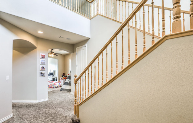 13 PEAK VILLA AVE
