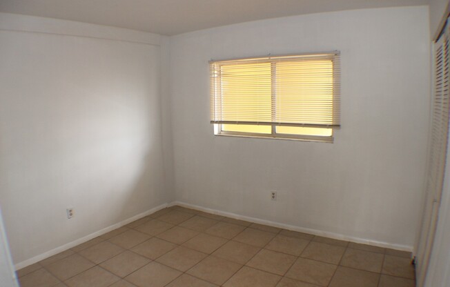 2 beds, 2 baths, 860 sqft, $1,300, Unit 4009 SE 11th Ave #107