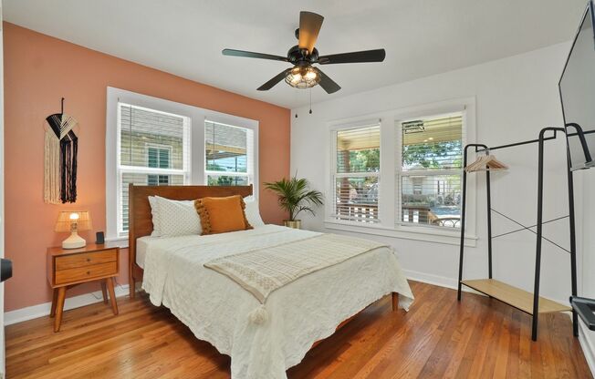 Gorgeous 3 bedroom, 2 bath house in the heart of San Antonio for lease!