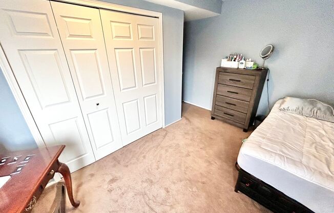 3 beds, 1 bath, 1,063 sqft, $3,675, Unit 08