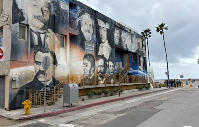 40 S Venice Blvd Apt 3