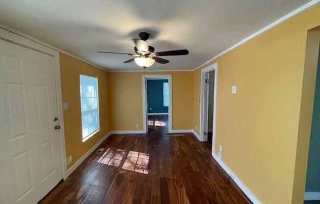 2 beds, 1 bath, $1,495