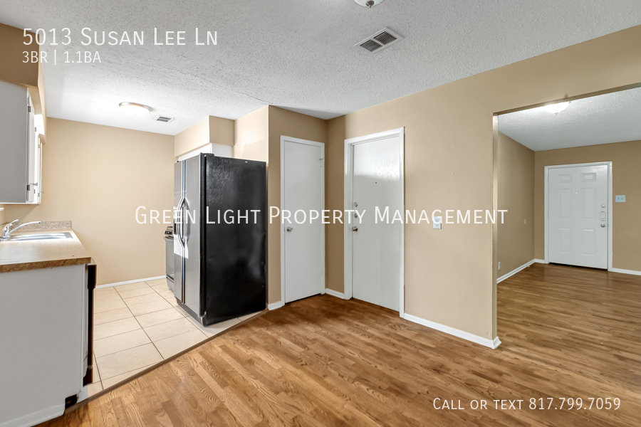 5013 SUSAN LEE LN