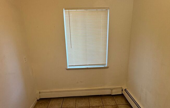 Studio, 1 bath, $925, Unit #5