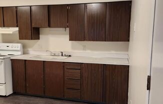 2 beds, 1 bath, 715 sqft, $895, Unit C202