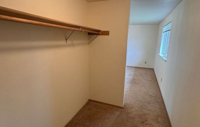 1 bed, 1 bath, 725 sqft, $1,095, Unit 3679F
