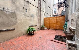 555 LEONARD ST