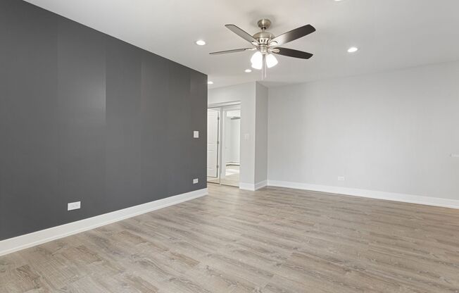 2 beds, 1 bath, 567 sqft, $2,200, Unit 212