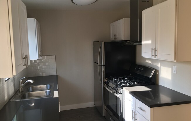 1 bed, 1 bath, 700 sqft, $1,765, Unit 313