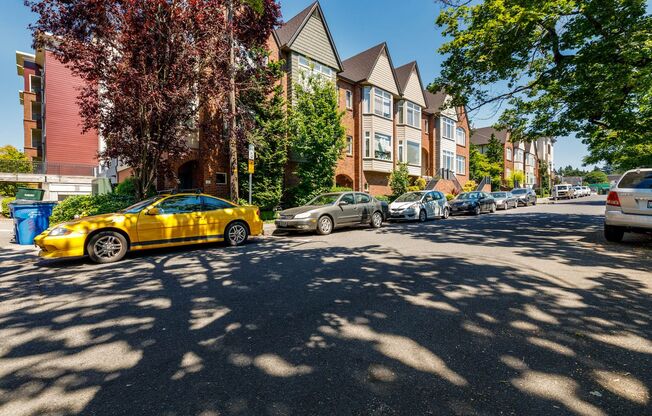 Modern Downtown Vancouver Townhouse!
