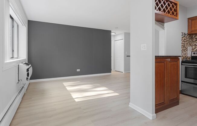 1 bed, 1 bath, 382 sqft, $1,825, Unit 210