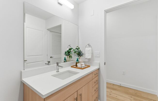 1 bed, 1 bath, 653 sqft, $1,450, Unit 210