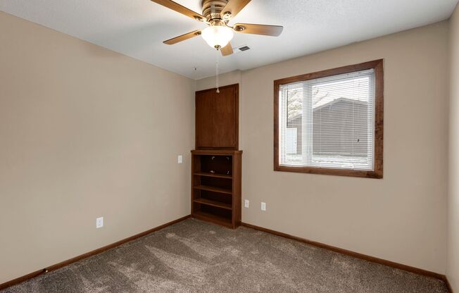 2 beds, 1.5 baths, 850 sqft, $1,149, Unit 4301-16