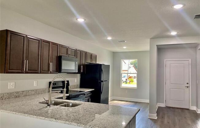 776 LUCAYA DR