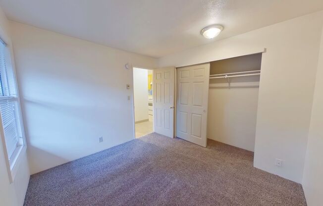 2 beds, 1 bath, $1,650, Unit 202