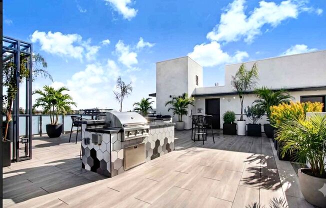 Studio, 1 bath, 470 sqft, $2,525, Unit 507