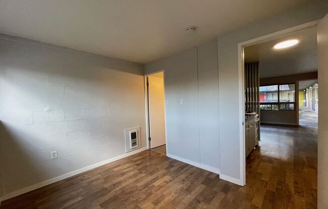 1 bed, 1 bath, 393 sqft, $1,150, Unit 113