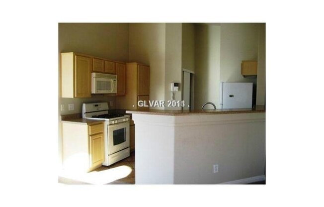 2 beds, 2 baths, $1,700