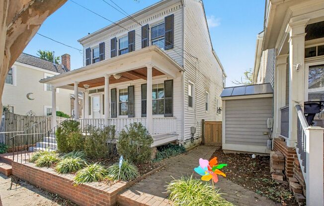 Charming 3-bedroom 2 bathrooms in Downtown Fredericksburg