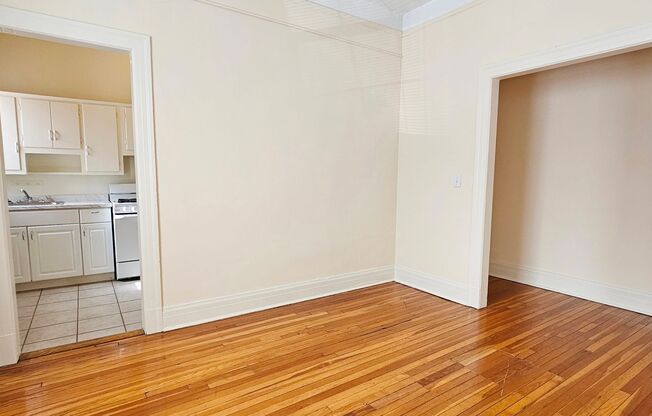 1 bed, 1 bath, 550 sqft, $1,500, Unit 107