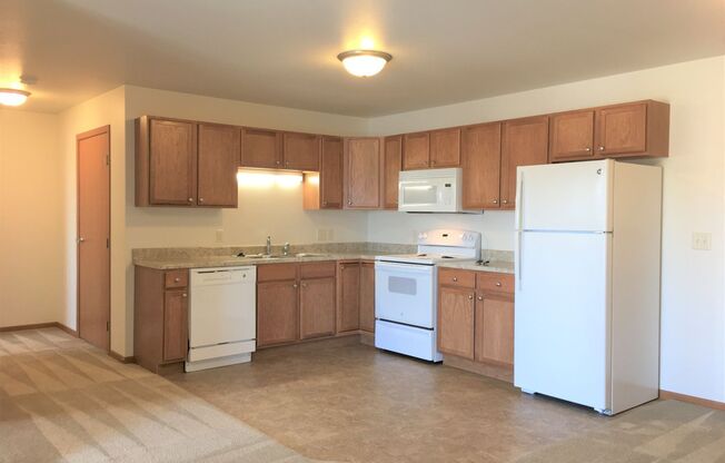 2 beds, 2 baths, 816 sqft, $995, Unit 111