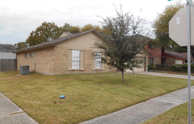 Must see updated 3/2 in Humble ISD!