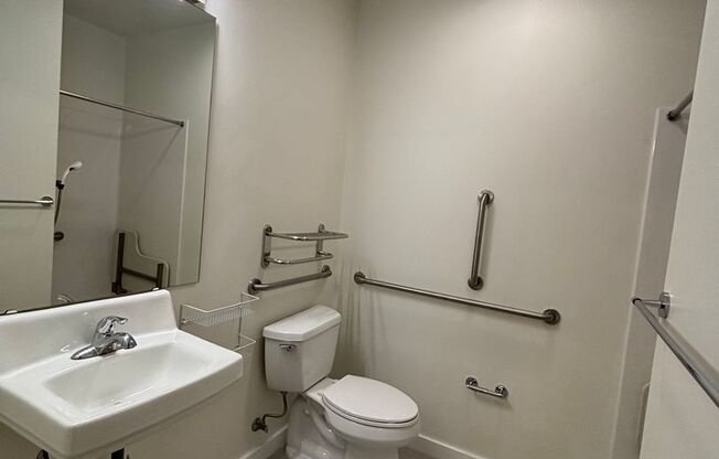 Studio, 1 bath, 247 sqft, $1,400, Unit 108