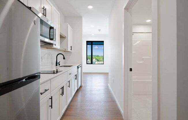 Studio, 1 bath, 411 sqft, $1,200, Unit 506