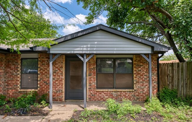 Charming home in Cedar Hill, Move in ready!