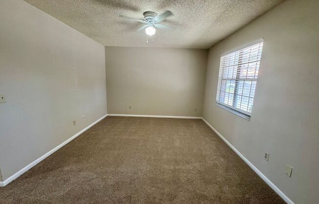 Move in ready condo with community pool!