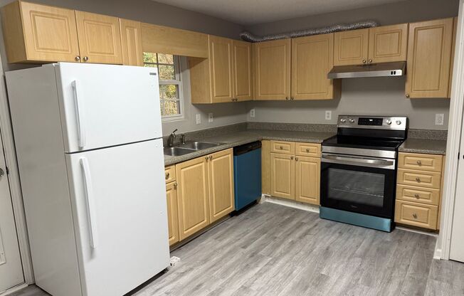 2 beds, 1 bath, $1,500, Unit B2