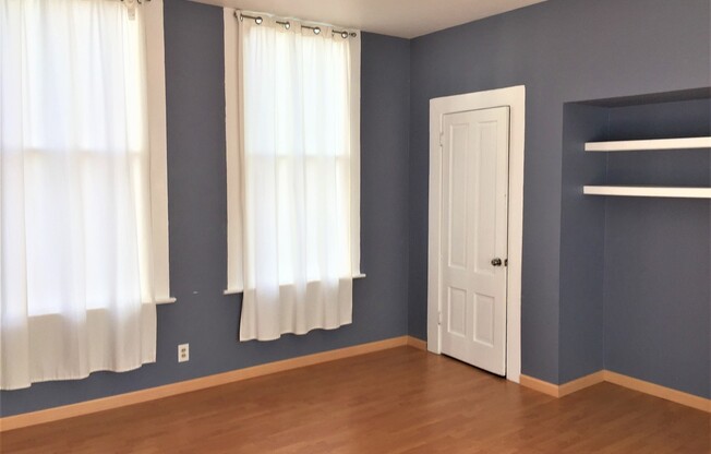 Available June lst!  Spacious, Light and Airy 1 Bedroom in Lower Pacific Heights! AMSI/Maureen Couture