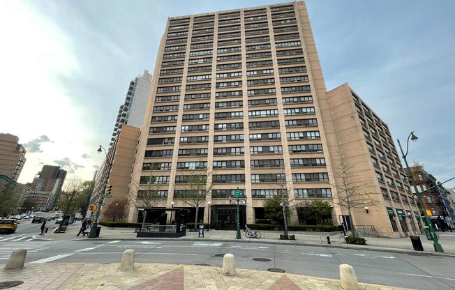 1 bed, 1 bath, 650 sqft, $3,850, Unit 14F