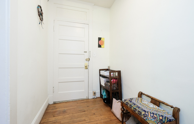 221 CONSTITUTION AVE NE