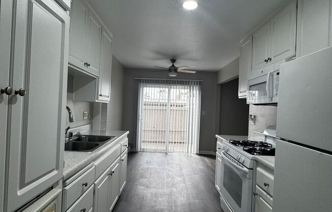 1 bed, 1 bath, 820 sqft, $2,390, Unit S001
