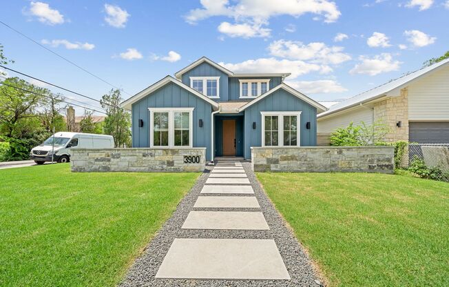 CENTRAL AUSTIN : 6 BD / 4 BA