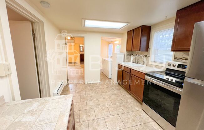 2 beds, 1 bath, $1,350