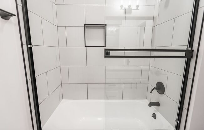 2 beds, 2 baths, 895 sqft, $3,298, Unit 300