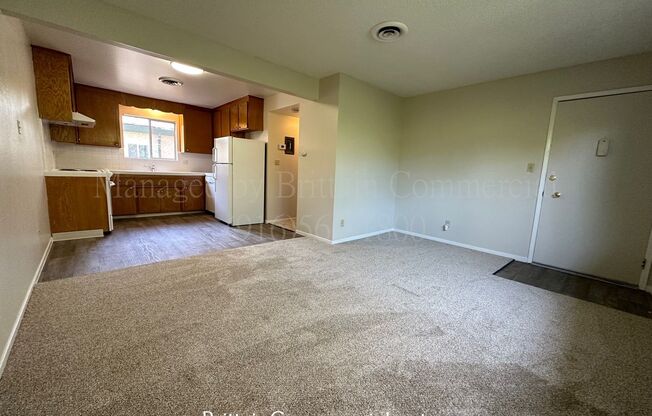 Capitol Avenue (2316)