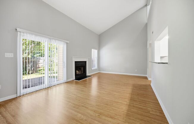 Beautiful Durham 3 Bed Townhome | Minutes from RTP & Southpoint