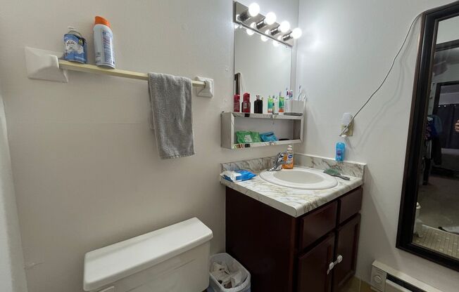 2 beds, 1.5 baths, $1,350, Unit 112
