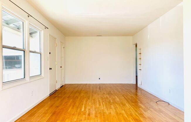 BEAUTIFUL 3BD/2BA HOME WITH A SPACIOUS BACKYARD IN CLAIREMONT! ONLY $4,095/mo