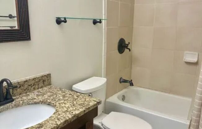 Upgraded 1 bedroom unit- Walking distance to campus!