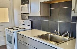 Remodeled 1-Bedroom Apartment in Greeley Available in August!